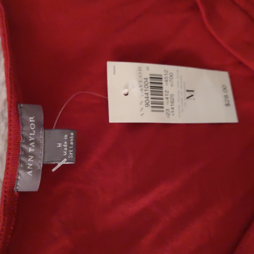 Ann Taylor Sleeveless Red Tank Top - NWT - Picture 2 of 3